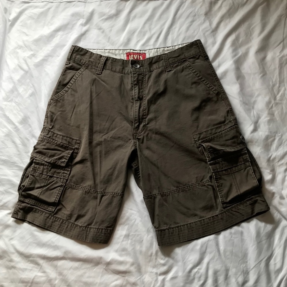 Levi’s size 36” Cargo shorts
